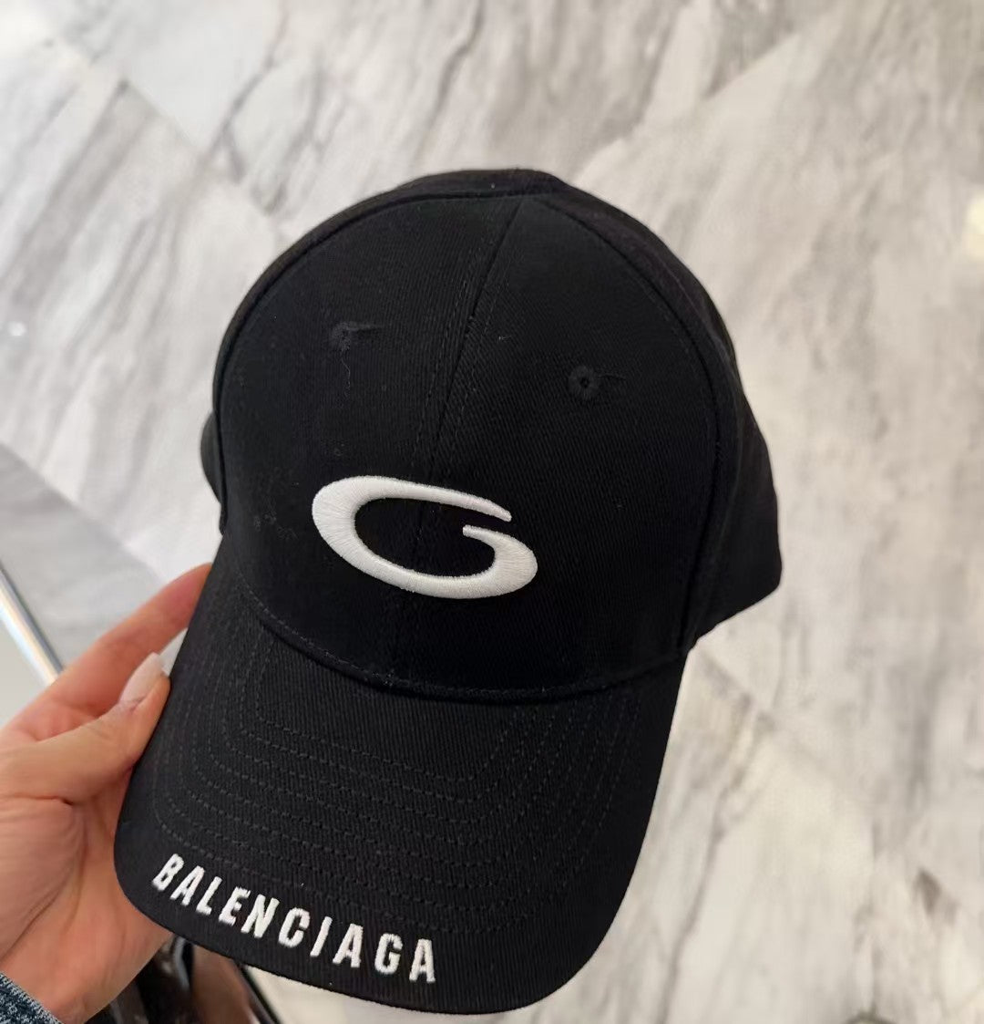 Embroidered letter new baseball cap