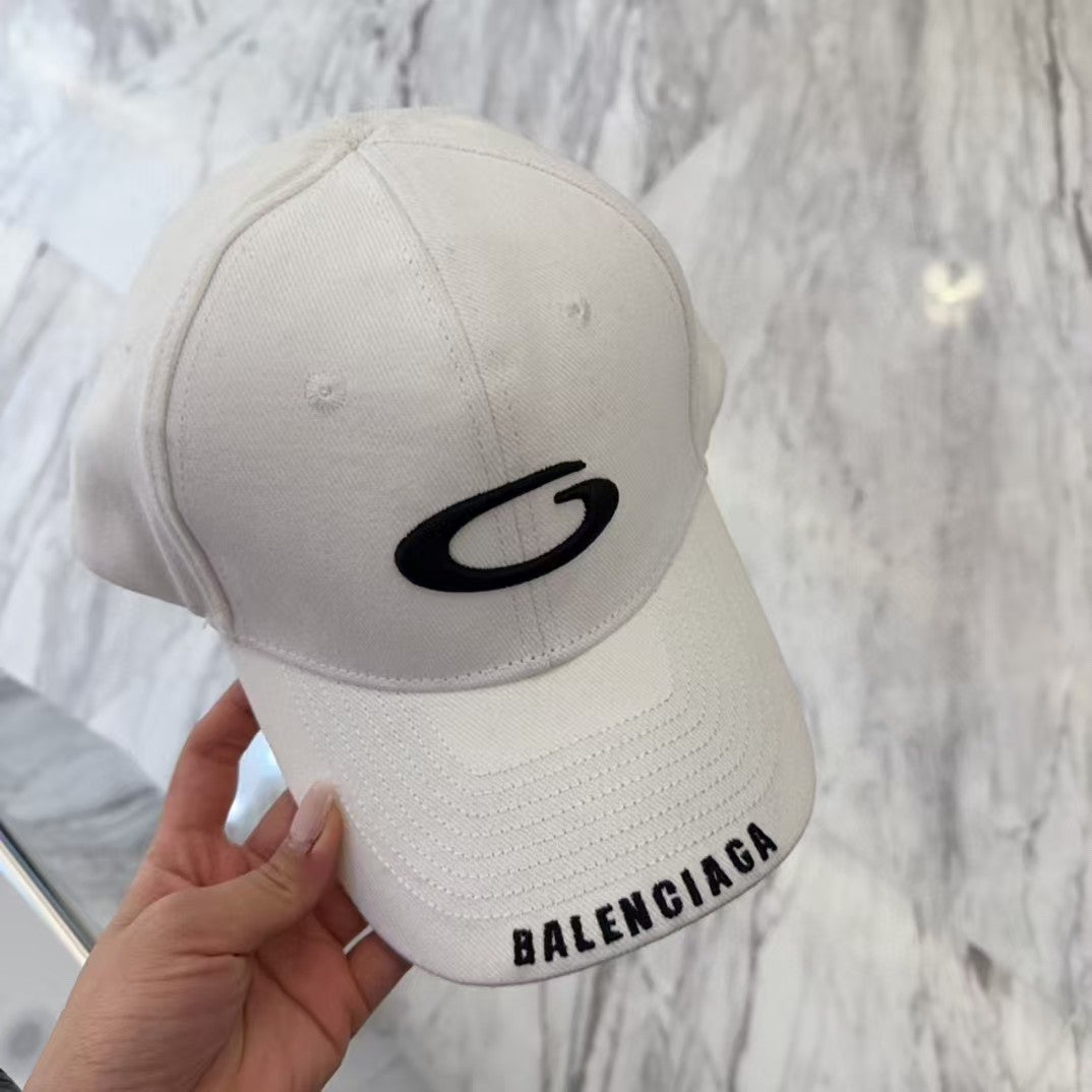 Embroidered letter new baseball cap