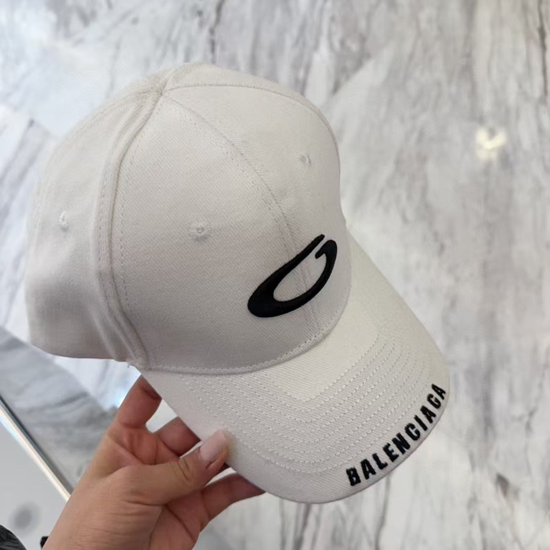 Embroidered letter new baseball cap