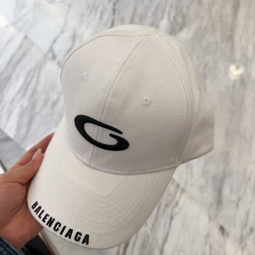 Embroidered letter new baseball cap