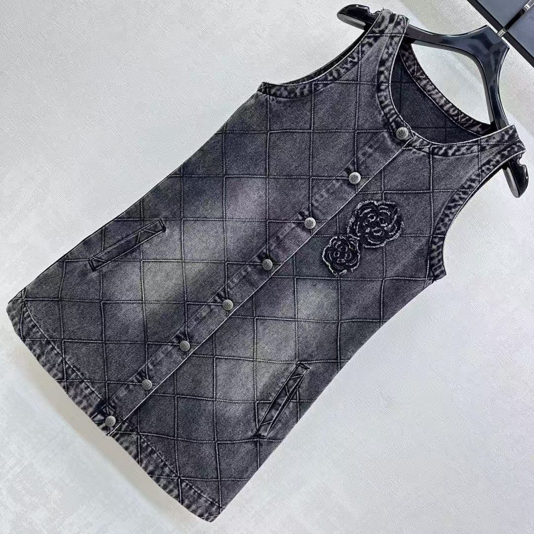 Diamond patterned denim vest skirt
