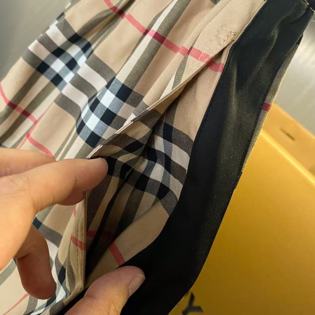 Ladies' black border plaid casual cotton shorts