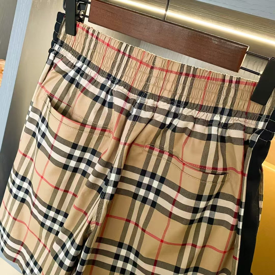 Ladies' black border plaid casual cotton shorts