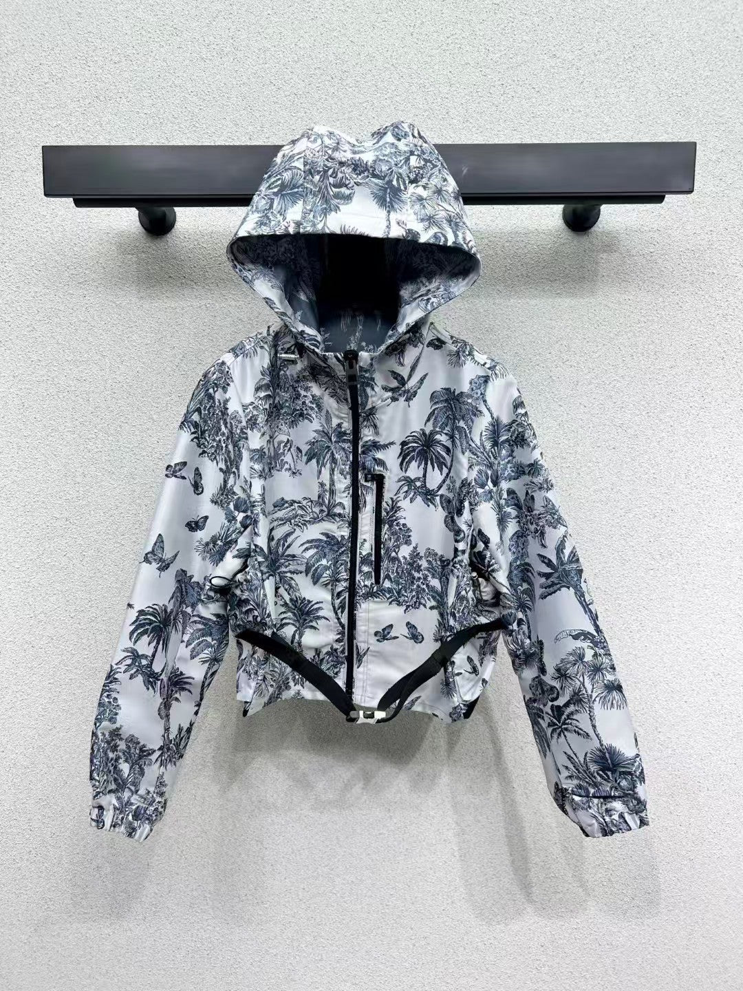 New women's outerwear