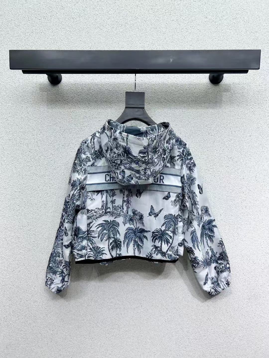 New women's outerwear