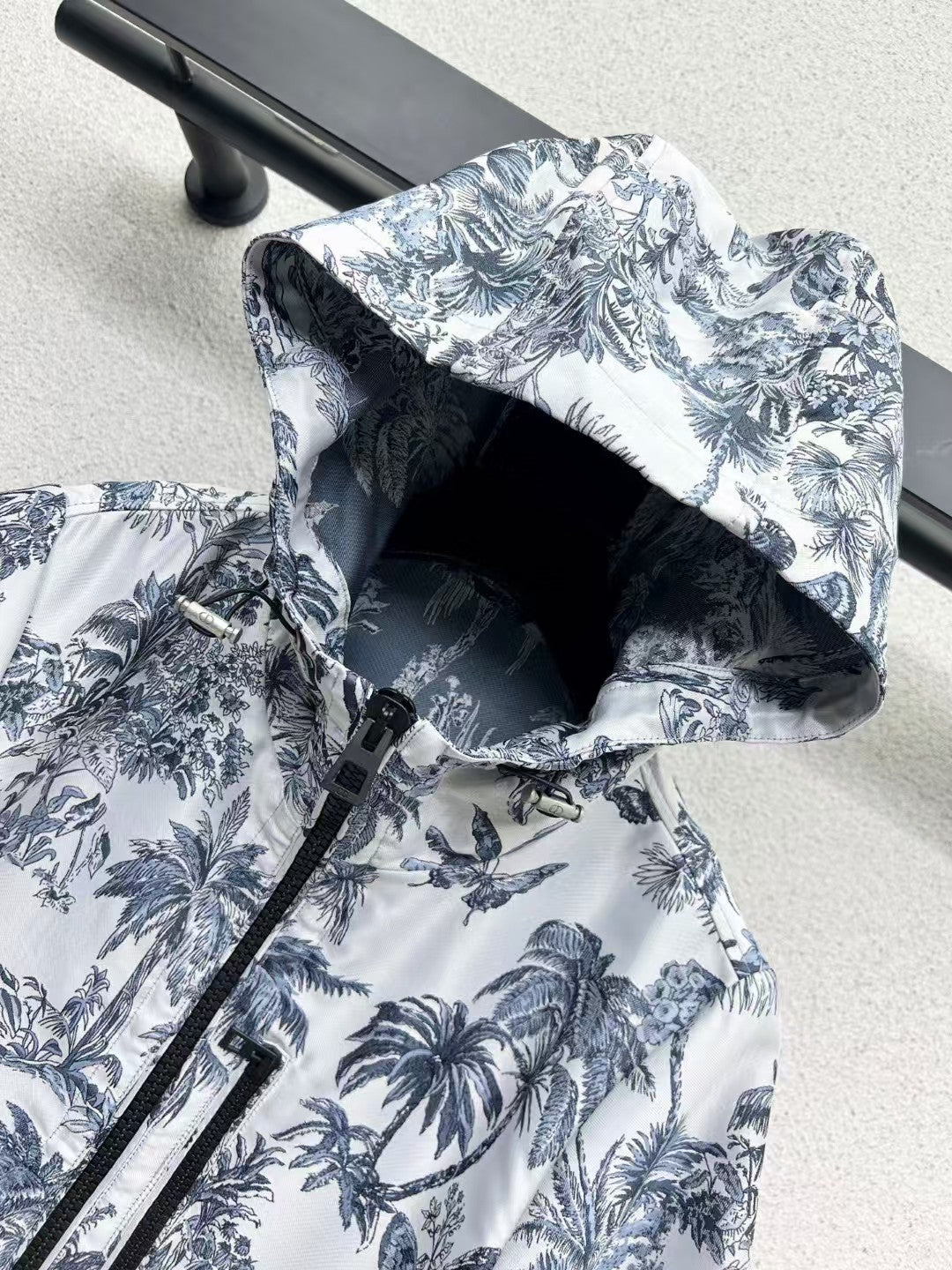 New women's outerwear