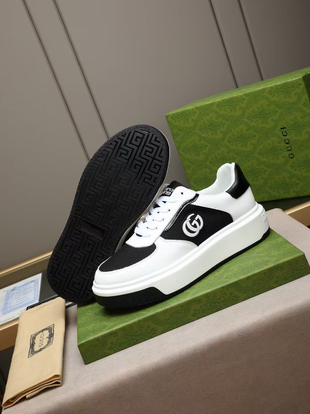 New men's shoes