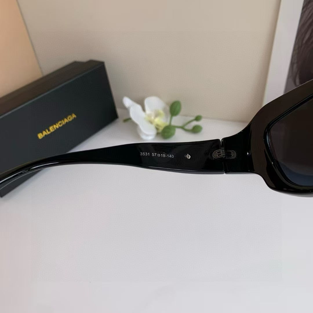 Box sunglasses