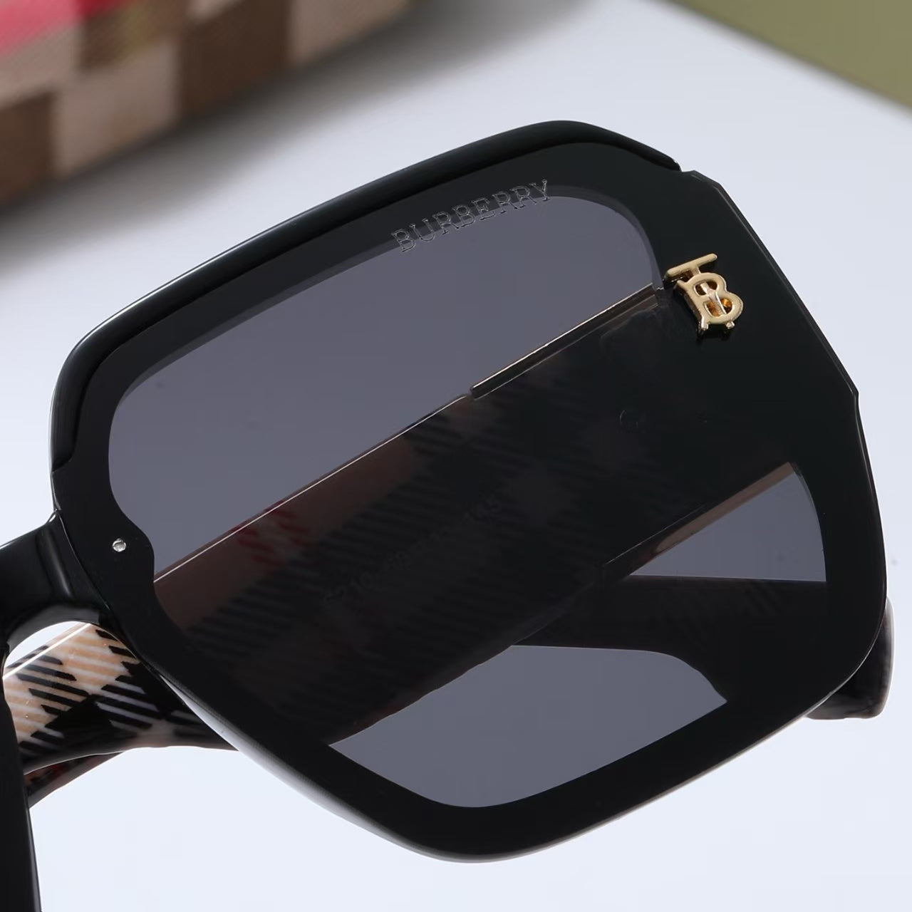 Leisure sunglasses 1