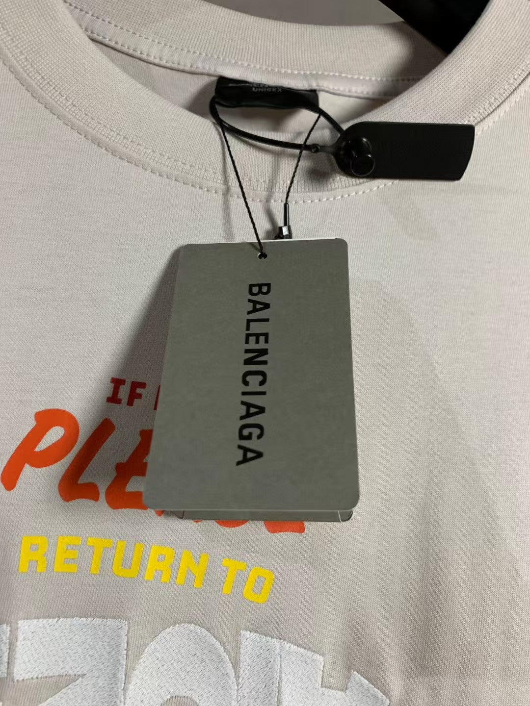 Embroidered letter round neck short sleeved T-shirt