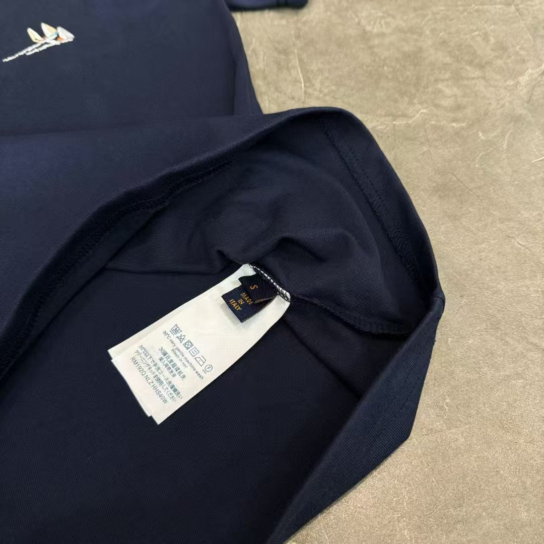 Embroidered logo new round neck short sleeved shirt