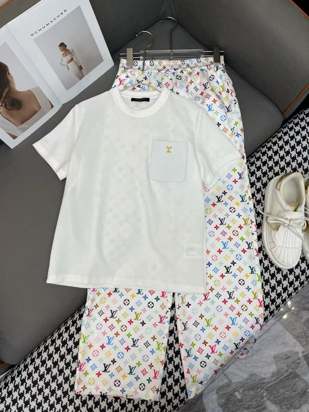 Round neck top printed pants set
