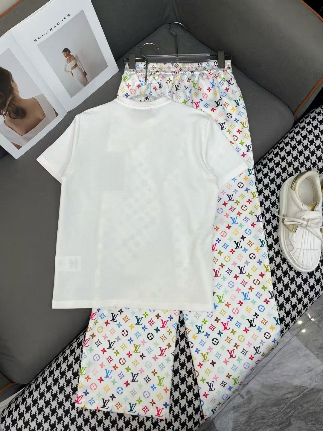 Round neck top printed pants set