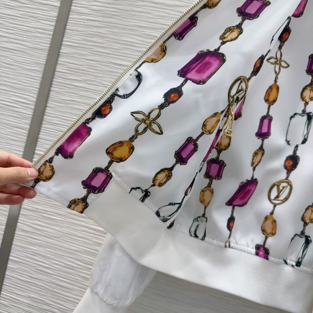The latest series of jackets are double-sided and wearable