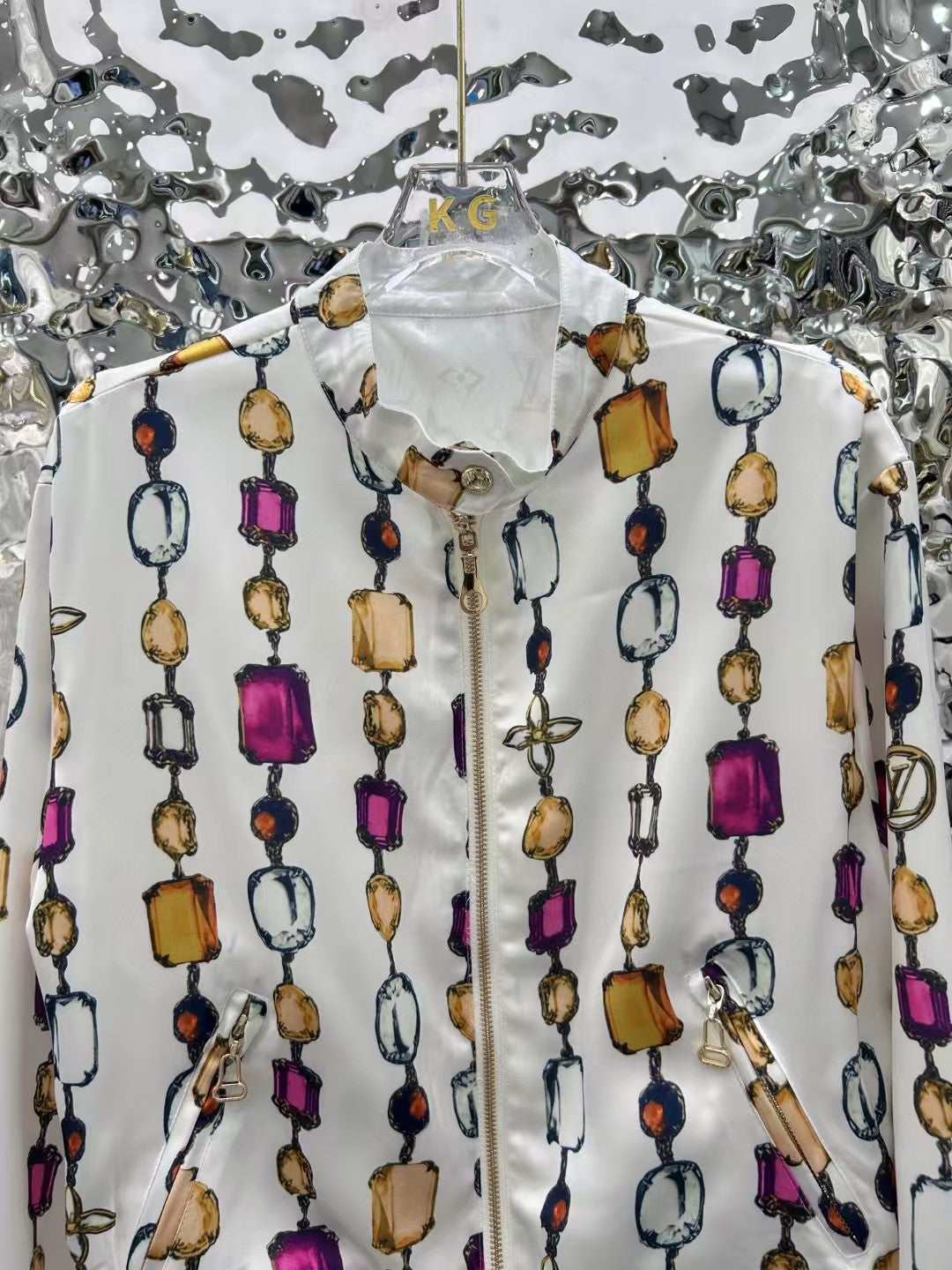 The latest series of jackets are double-sided and wearable