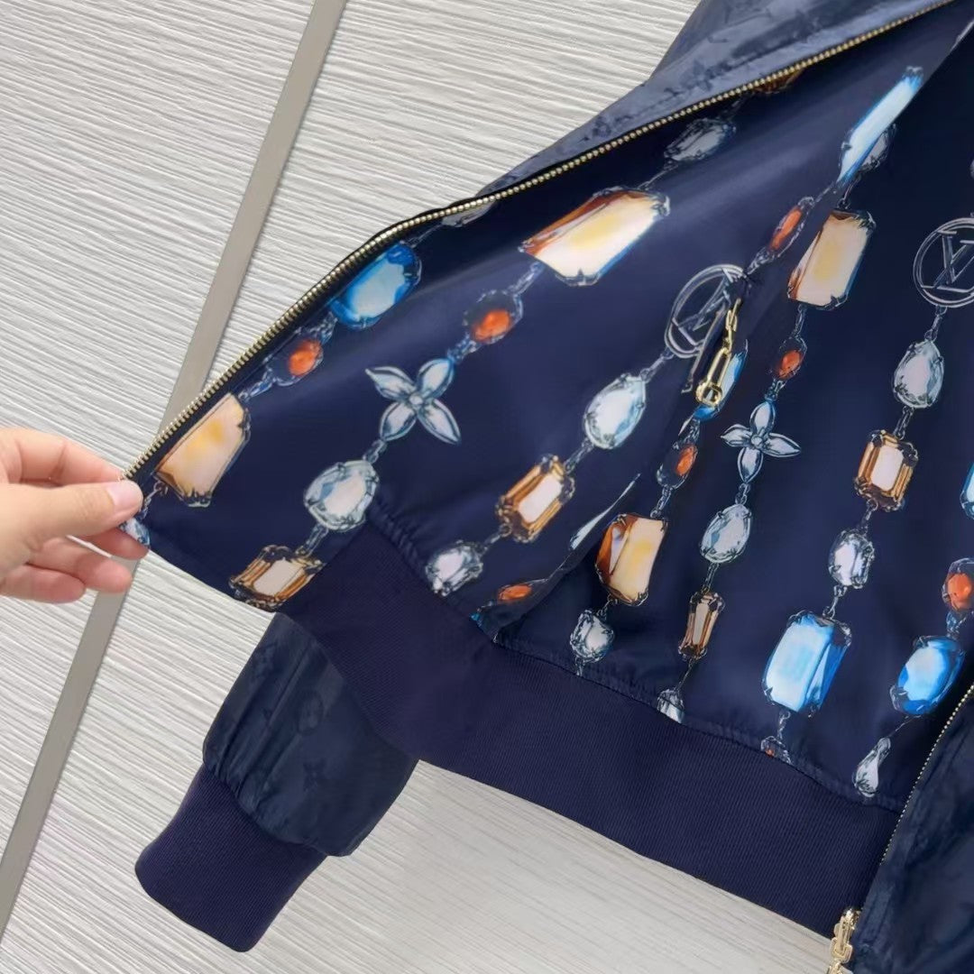 The latest series of jackets are double-sided and wearable