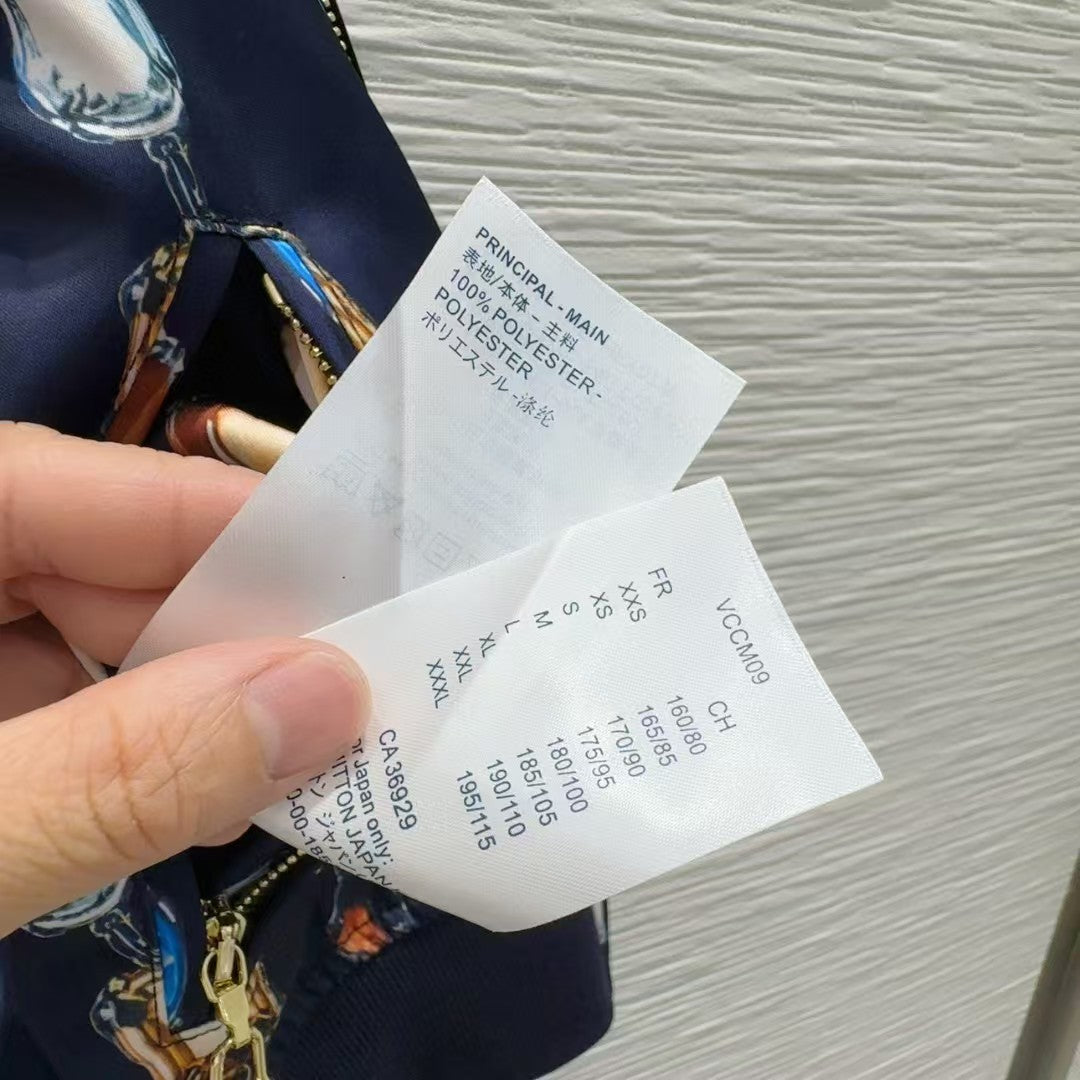 The latest series of jackets are double-sided and wearable