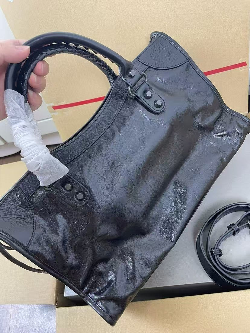 Classic series of locomotive bags