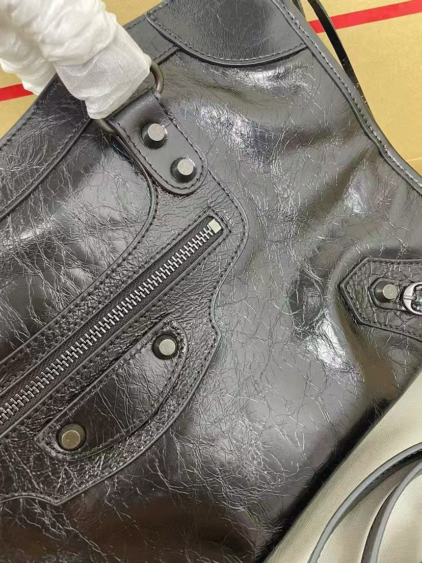 Classic series of locomotive bags