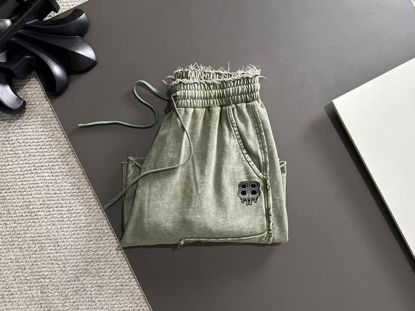 Clear color loose shorts