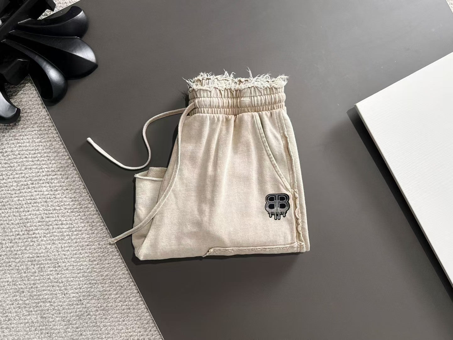 Clear color loose shorts