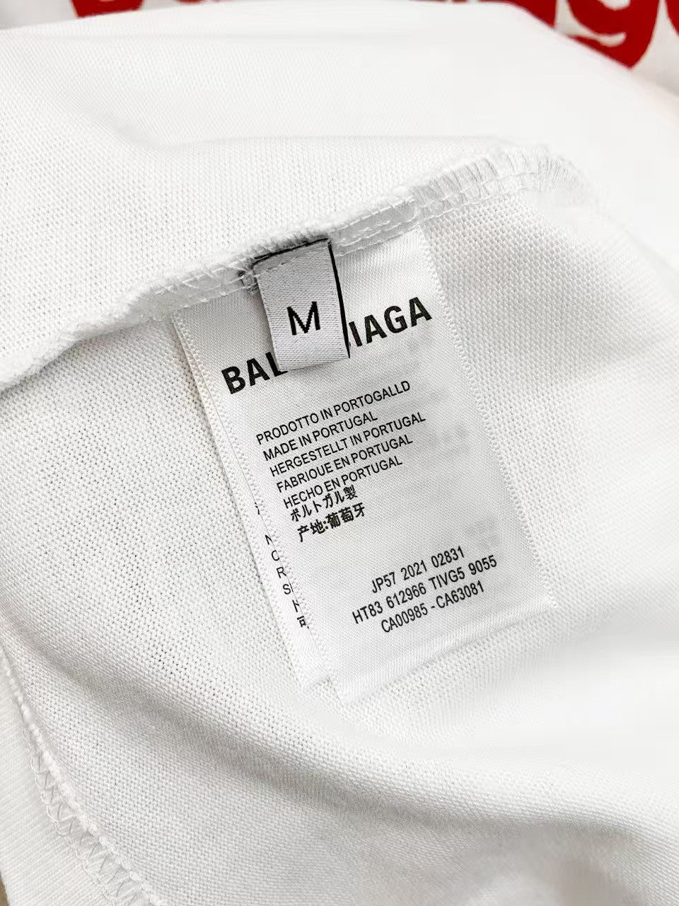 Classic round neck long sleeved T-shirt