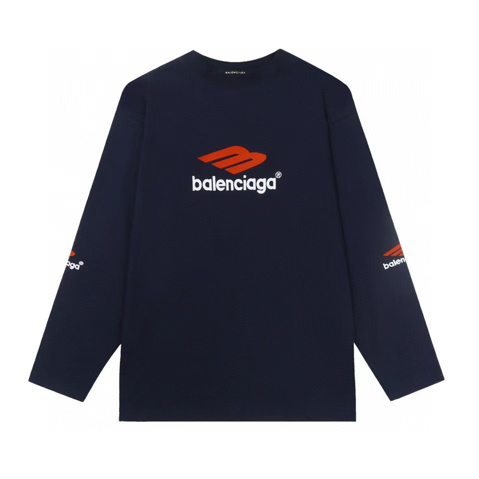 Classic round neck long sleeved T-shirt