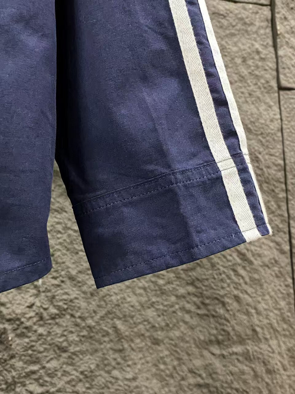 Three bar long sleeved shirt