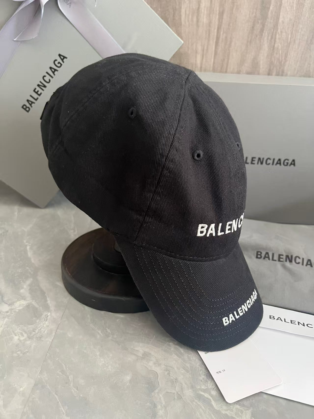 New embroidered baseball cap