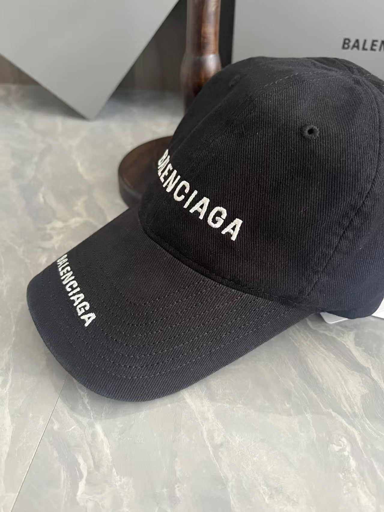 New embroidered baseball cap