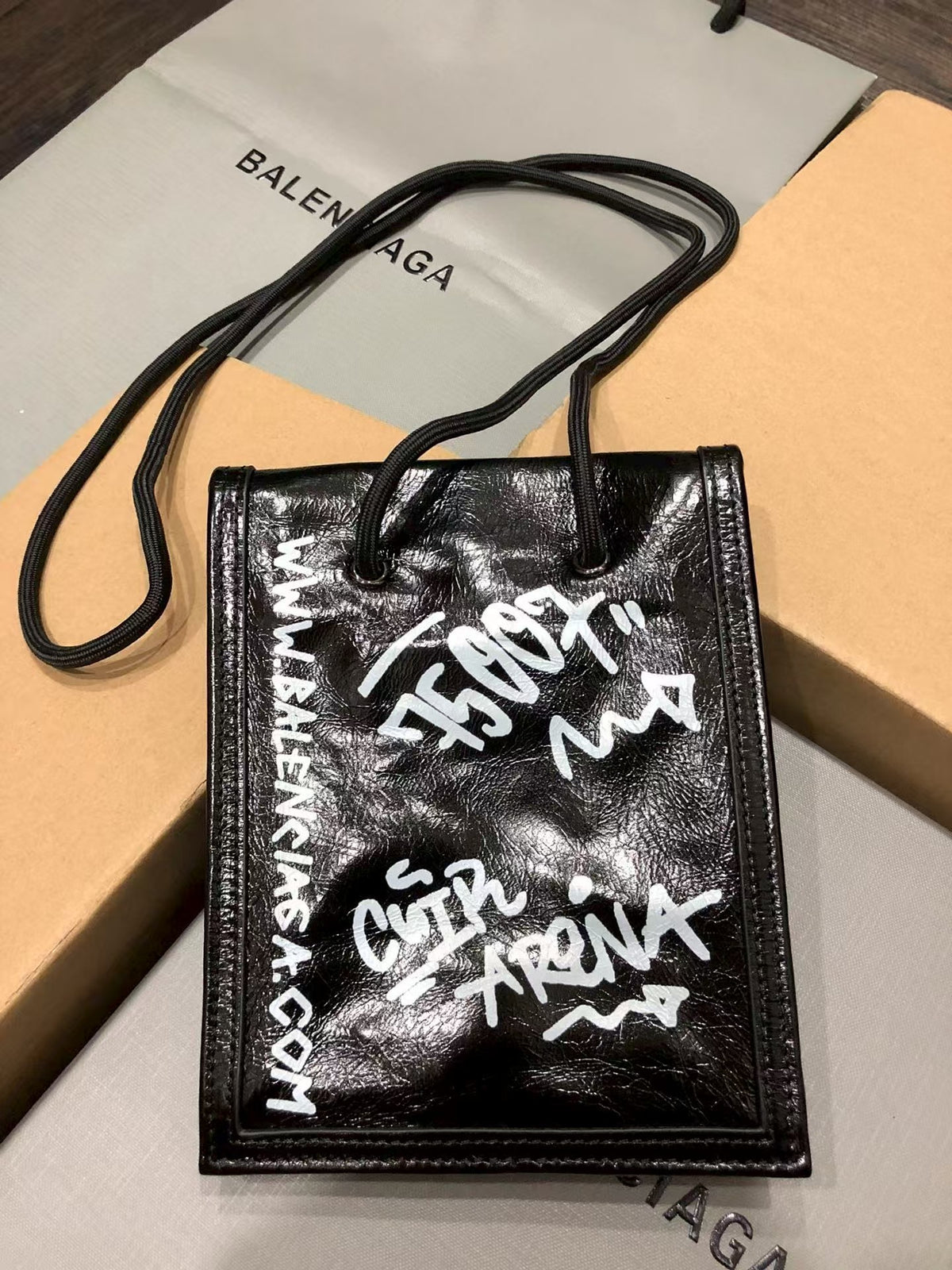 Slanted back/waist pack/cigarette pack 🚬