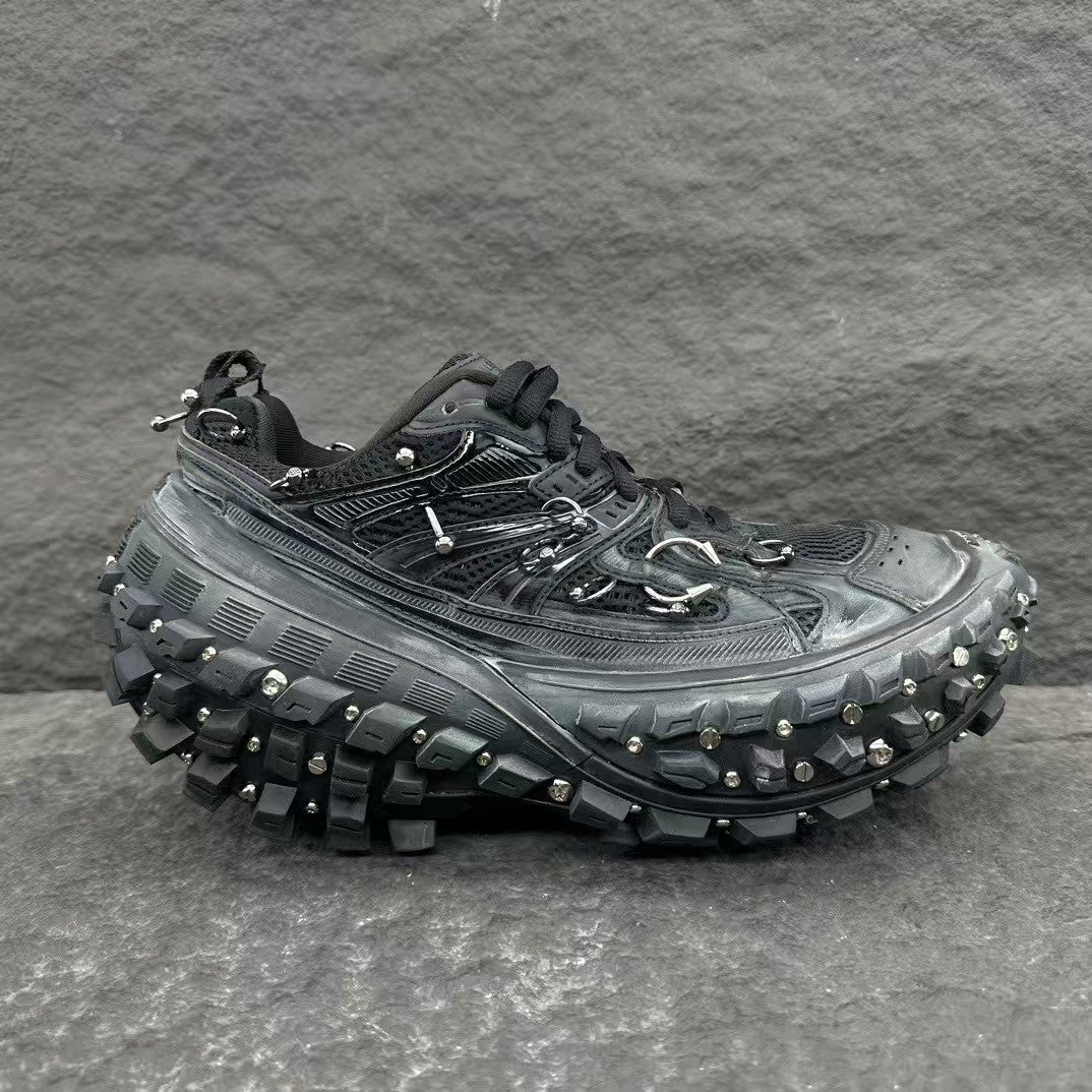 Men's and women's sports shoes with puncture holes