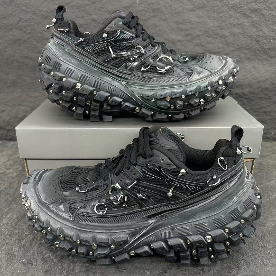 Men's and women's sports shoes with puncture holes