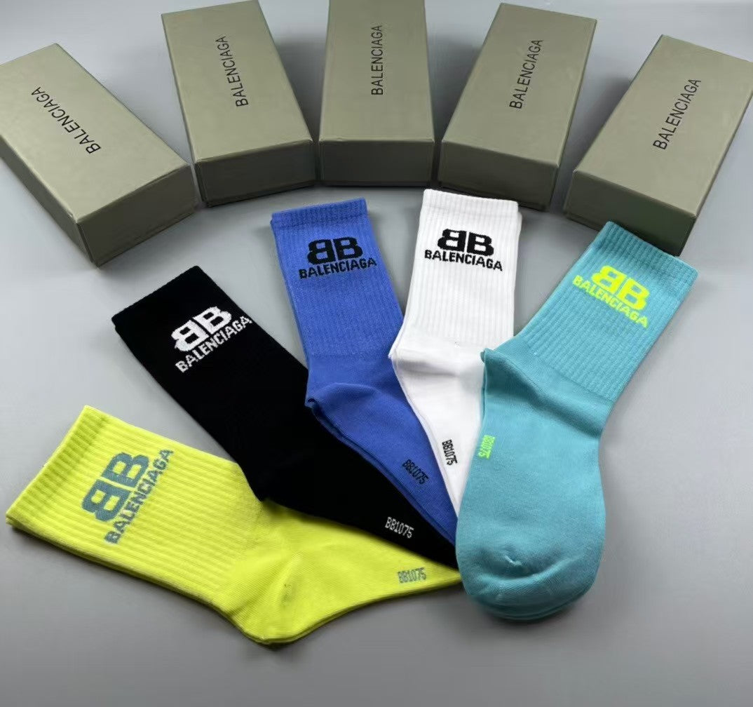 Medium to long socks