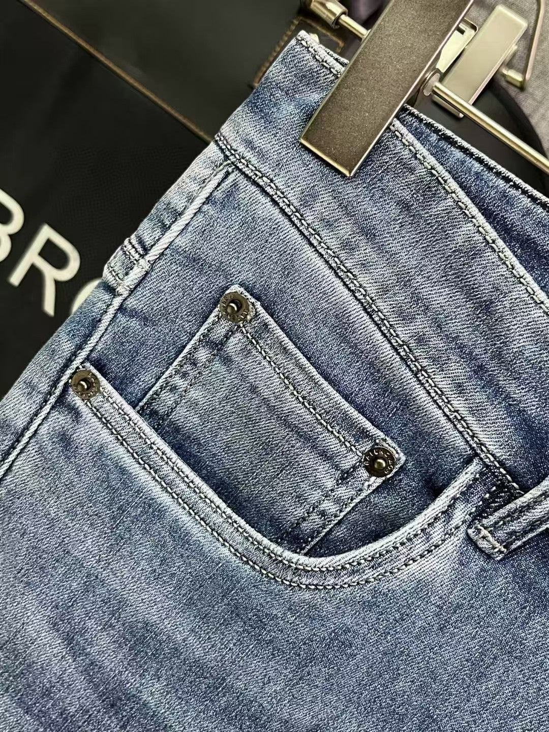 New spring and summer denim pants