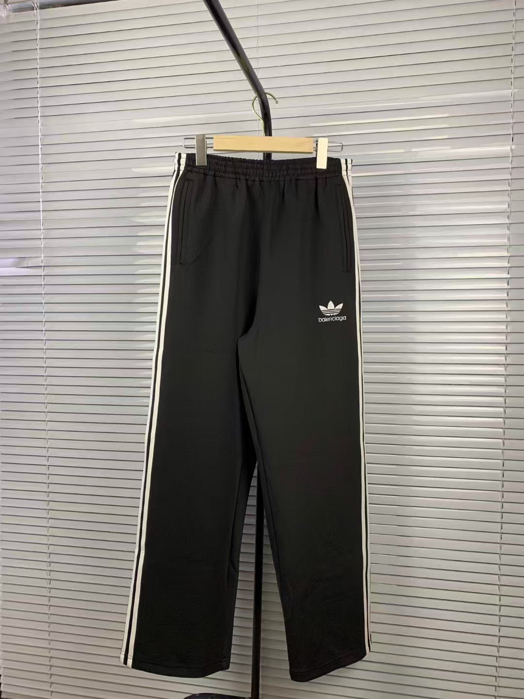 Classic Three Bar Couple Wide Leg Pants
