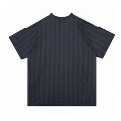 Embroidered small V-neck short sleeved T-shirt
