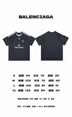 Embroidered small V-neck short sleeved T-shirt