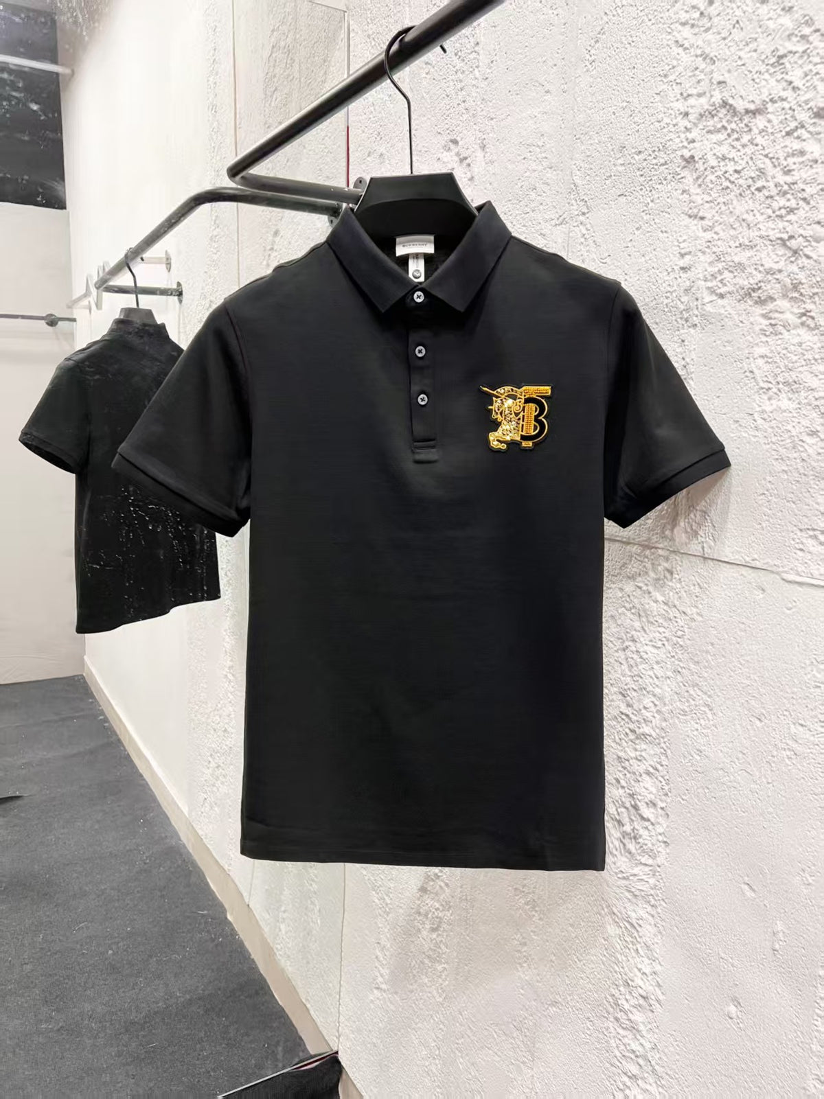 Short sleeved lapel polo shirt