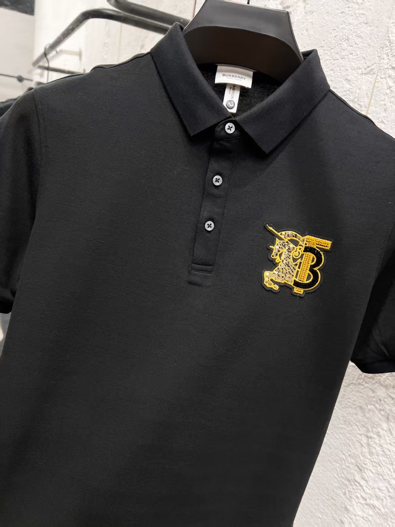 Short sleeved lapel polo shirt
