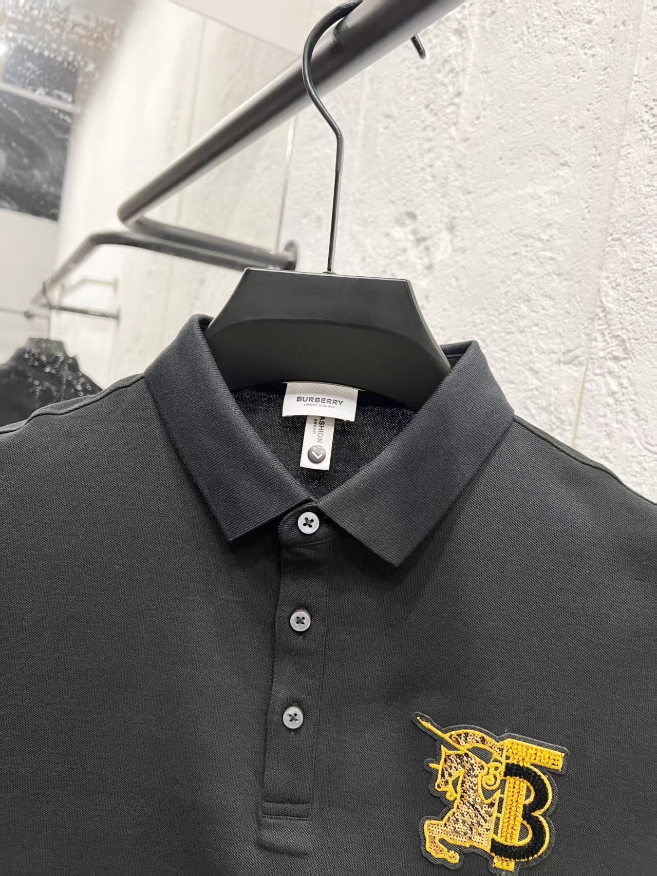 Short sleeved lapel polo shirt