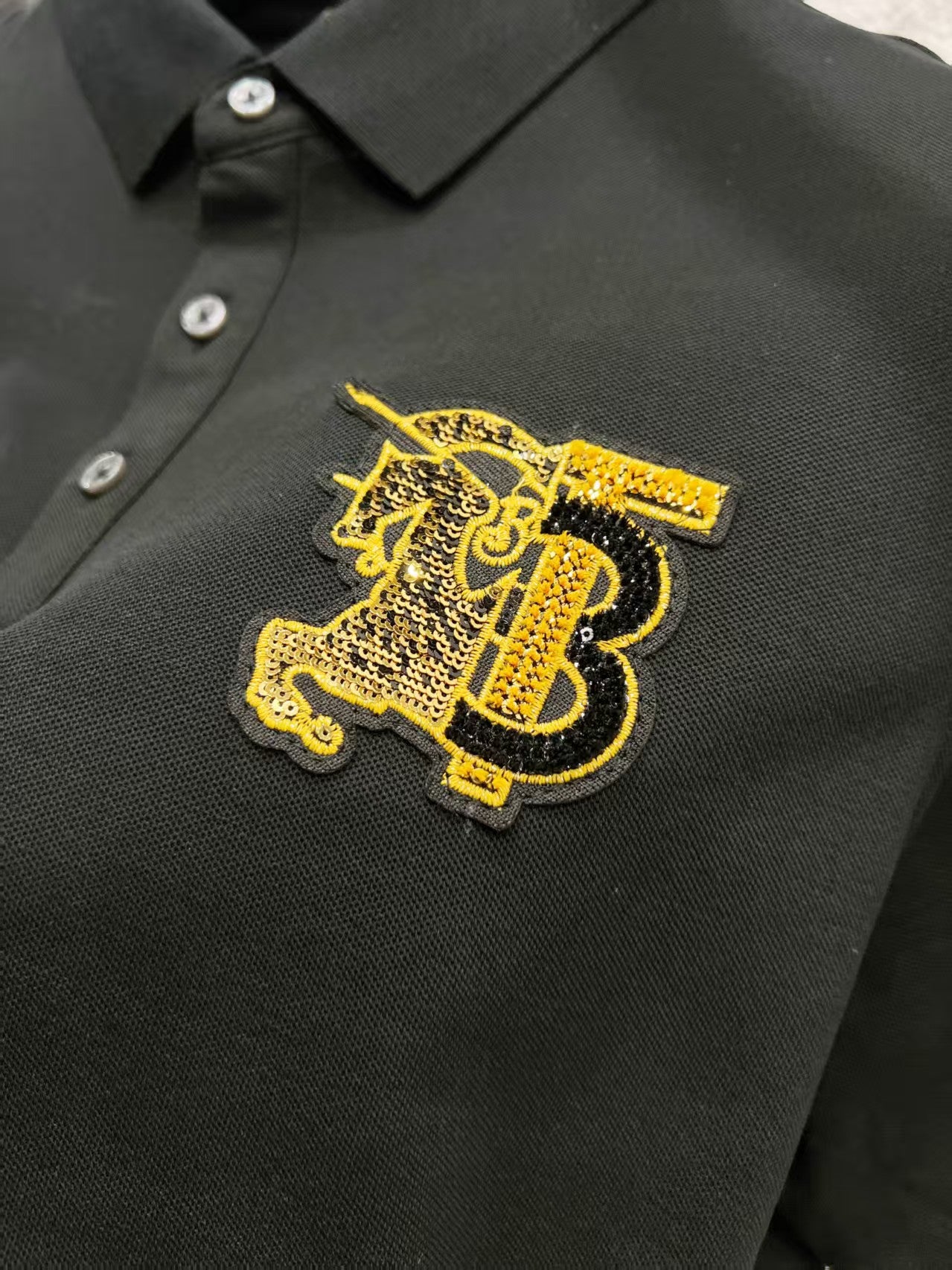 Short sleeved lapel polo shirt