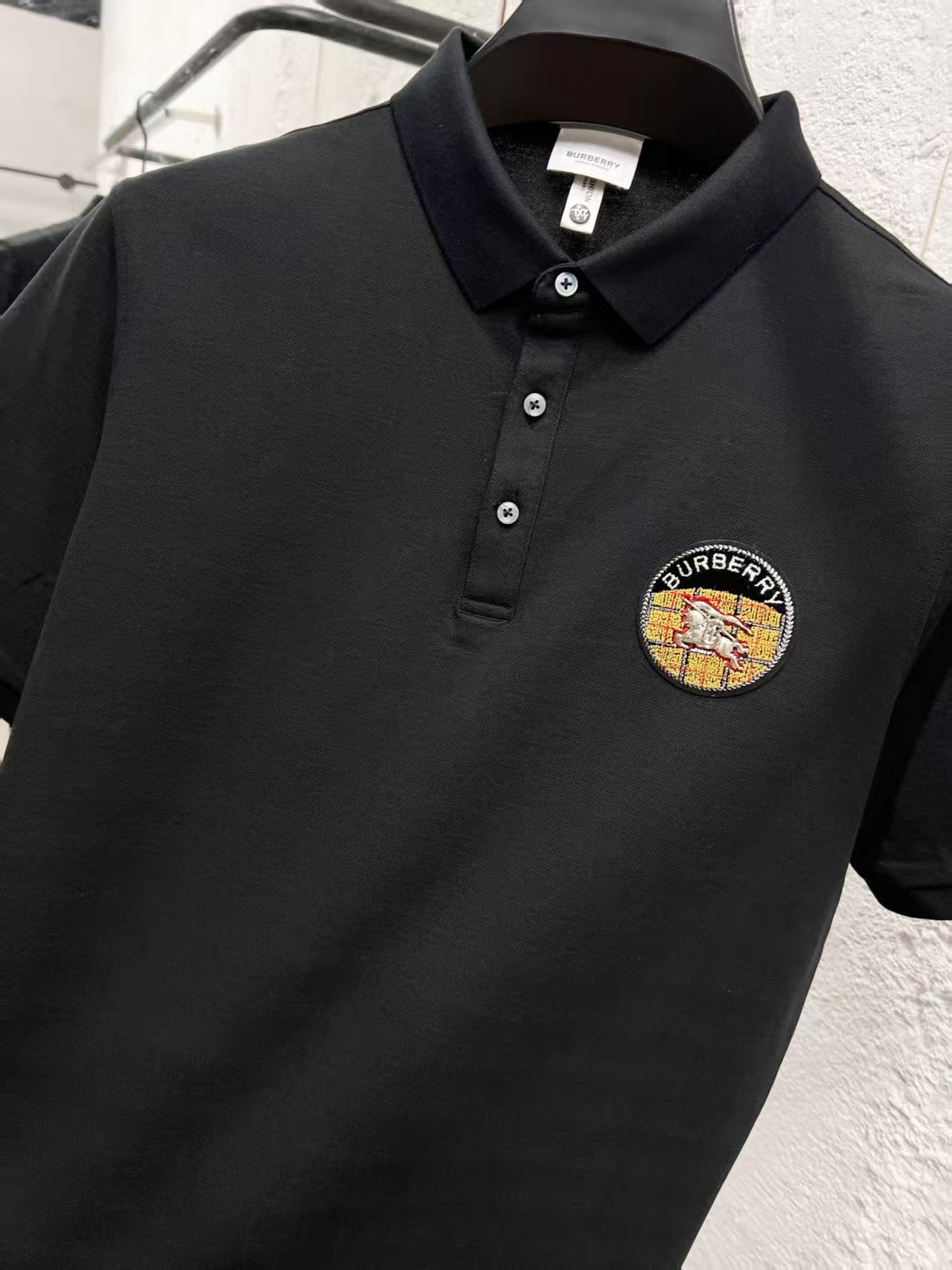 Short sleeved lapel polo shirt