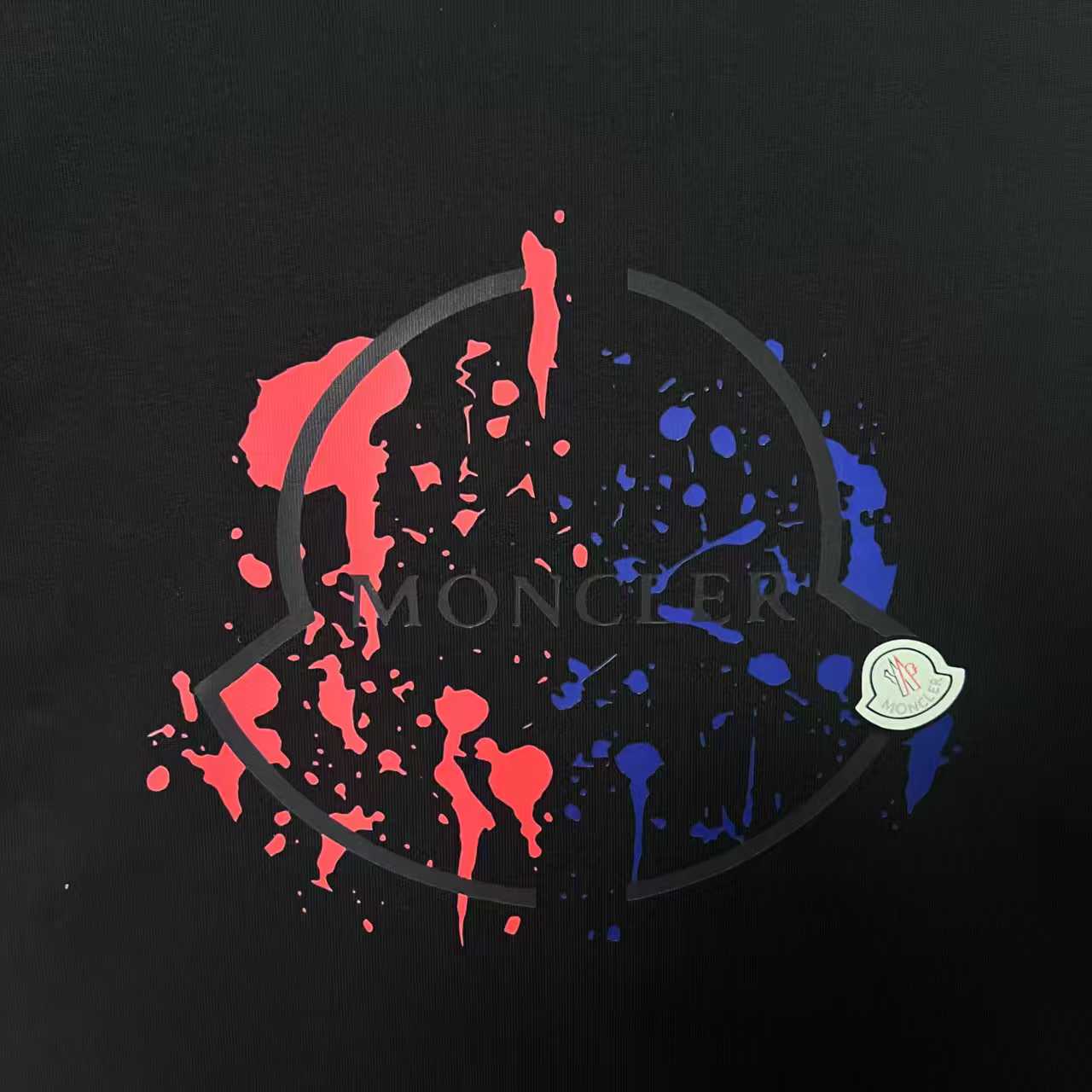 Round neck short sleeved T-shirt