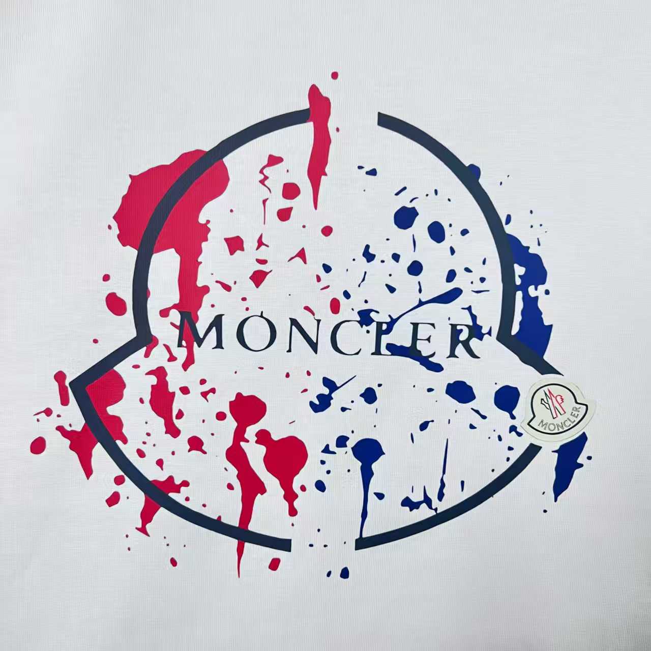 Round neck short sleeved T-shirt