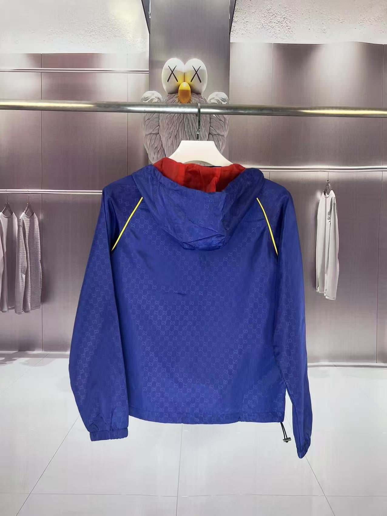 Hooded windbreaker jacket