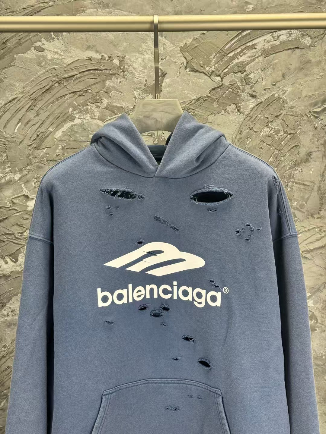 Printed hooded long sleeved sweatshirt