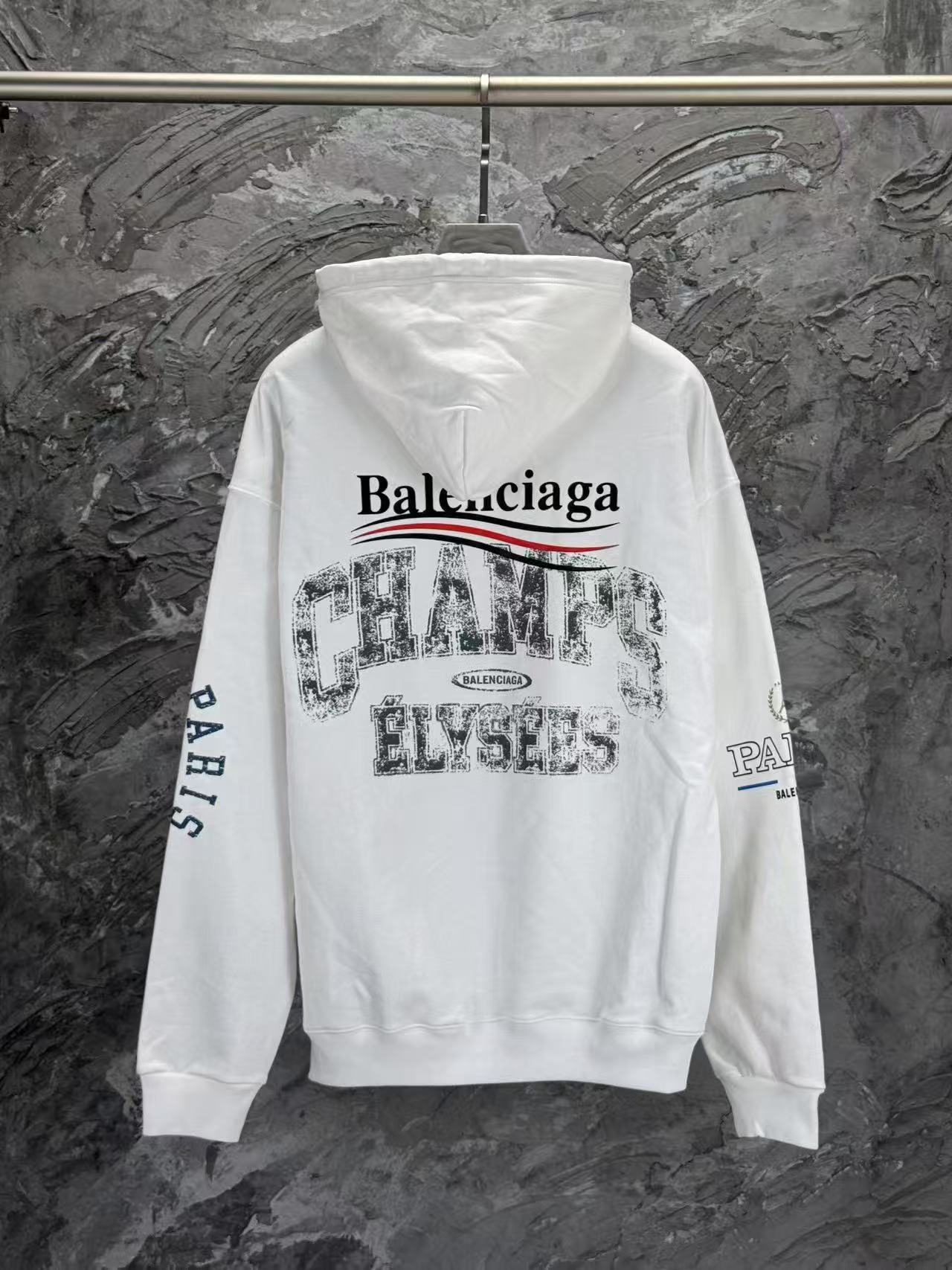 Hooded long sleeved sweatshirt