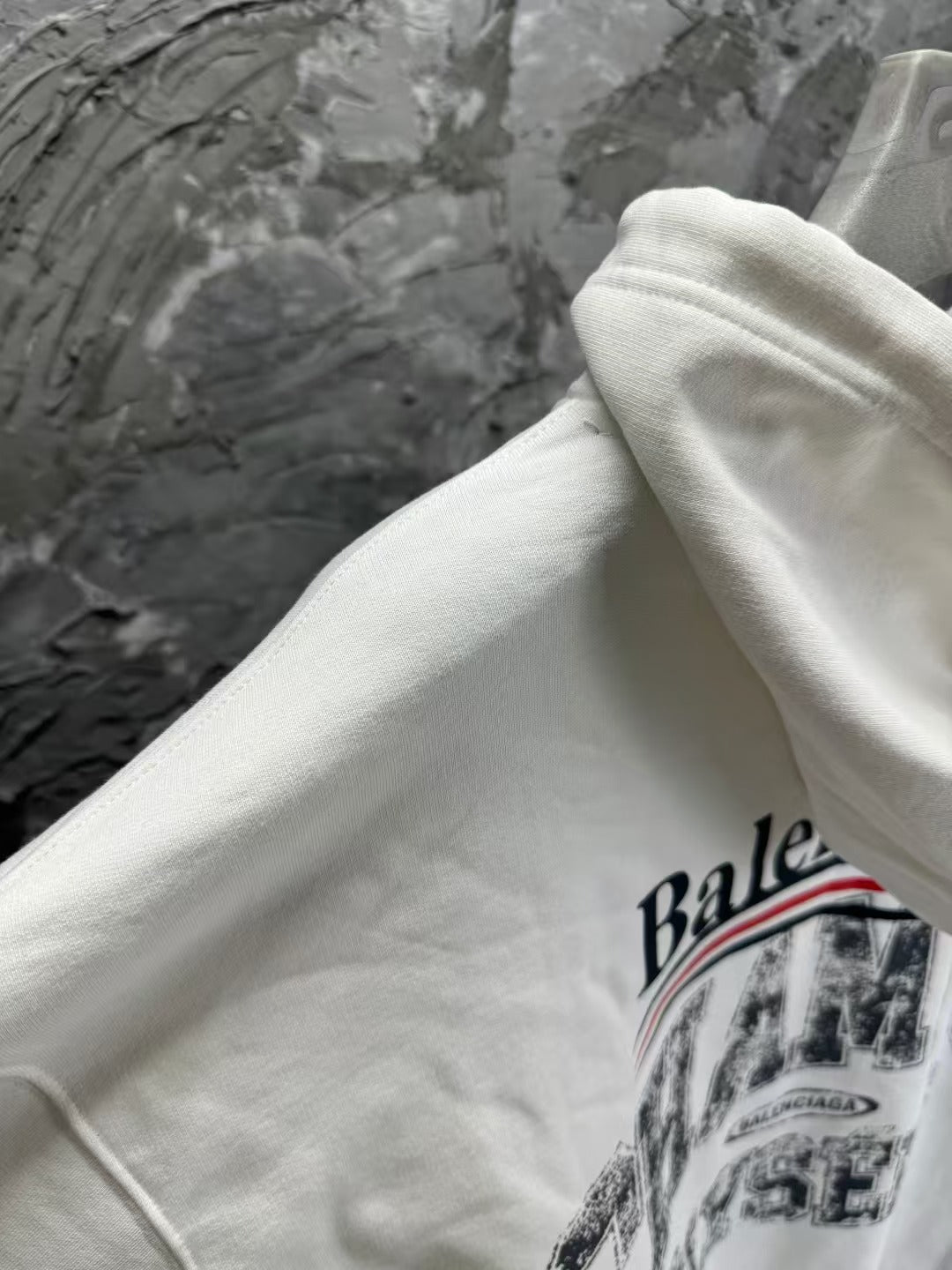 Hooded long sleeved sweatshirt