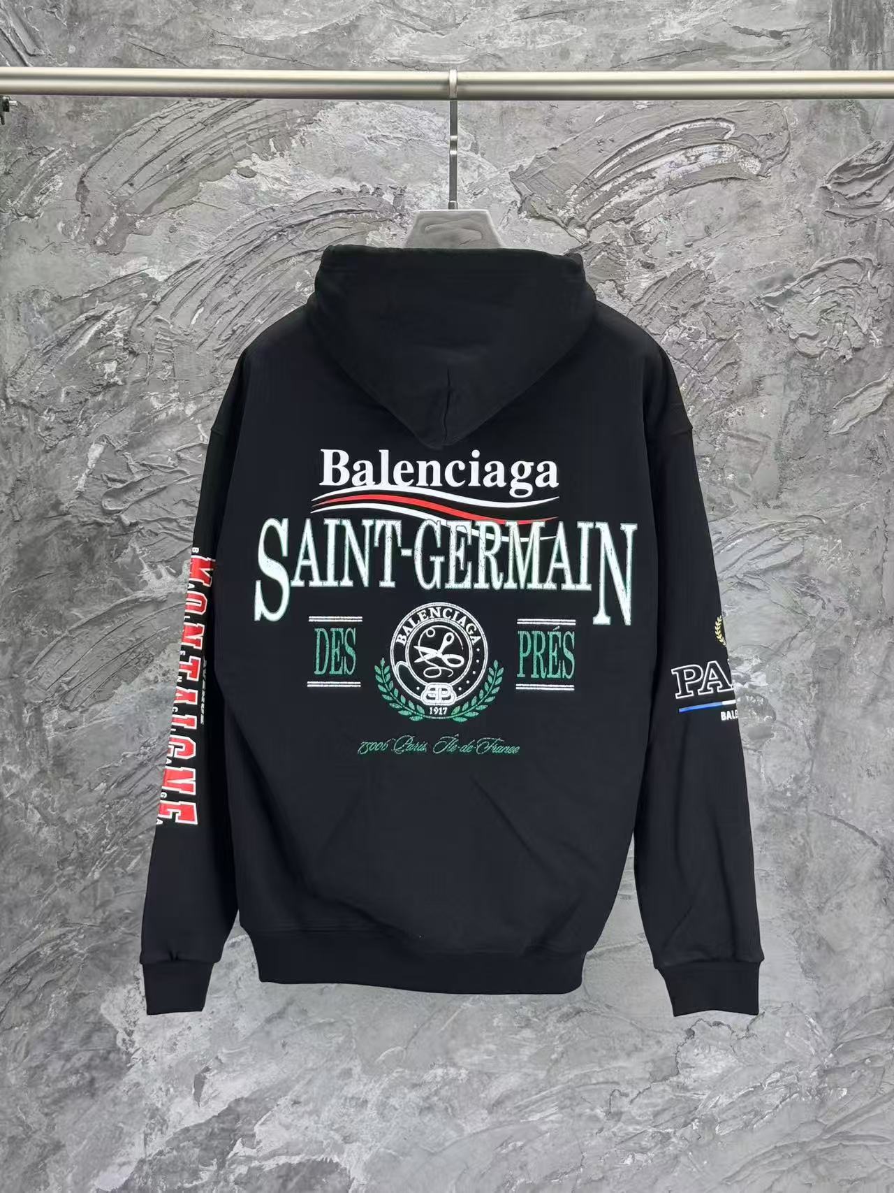 Hooded long sleeved sweatshirt